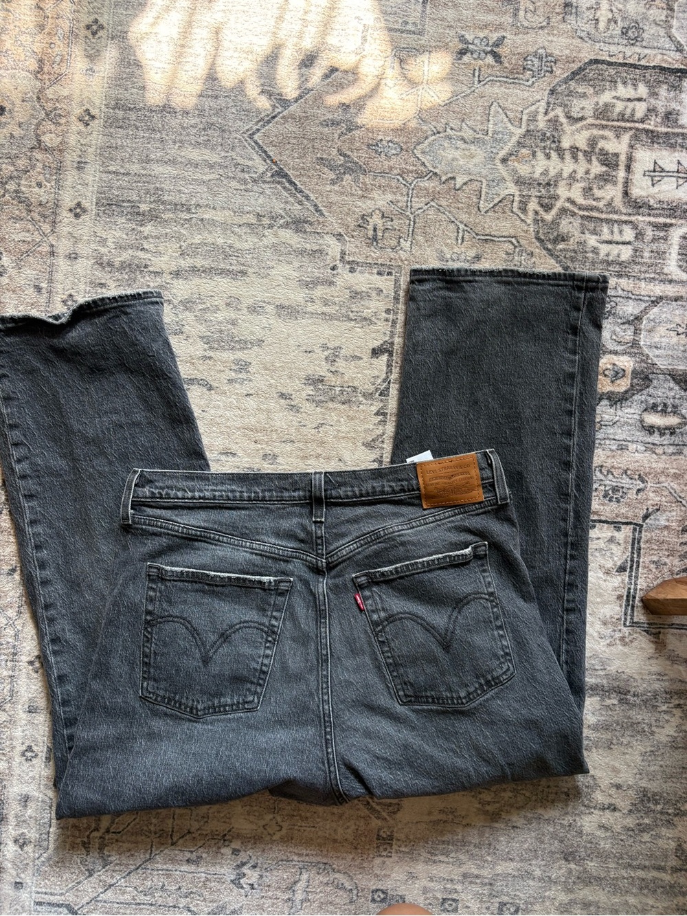 Levi’s premium ribcage straight ankle jeans size 33 gray black wash